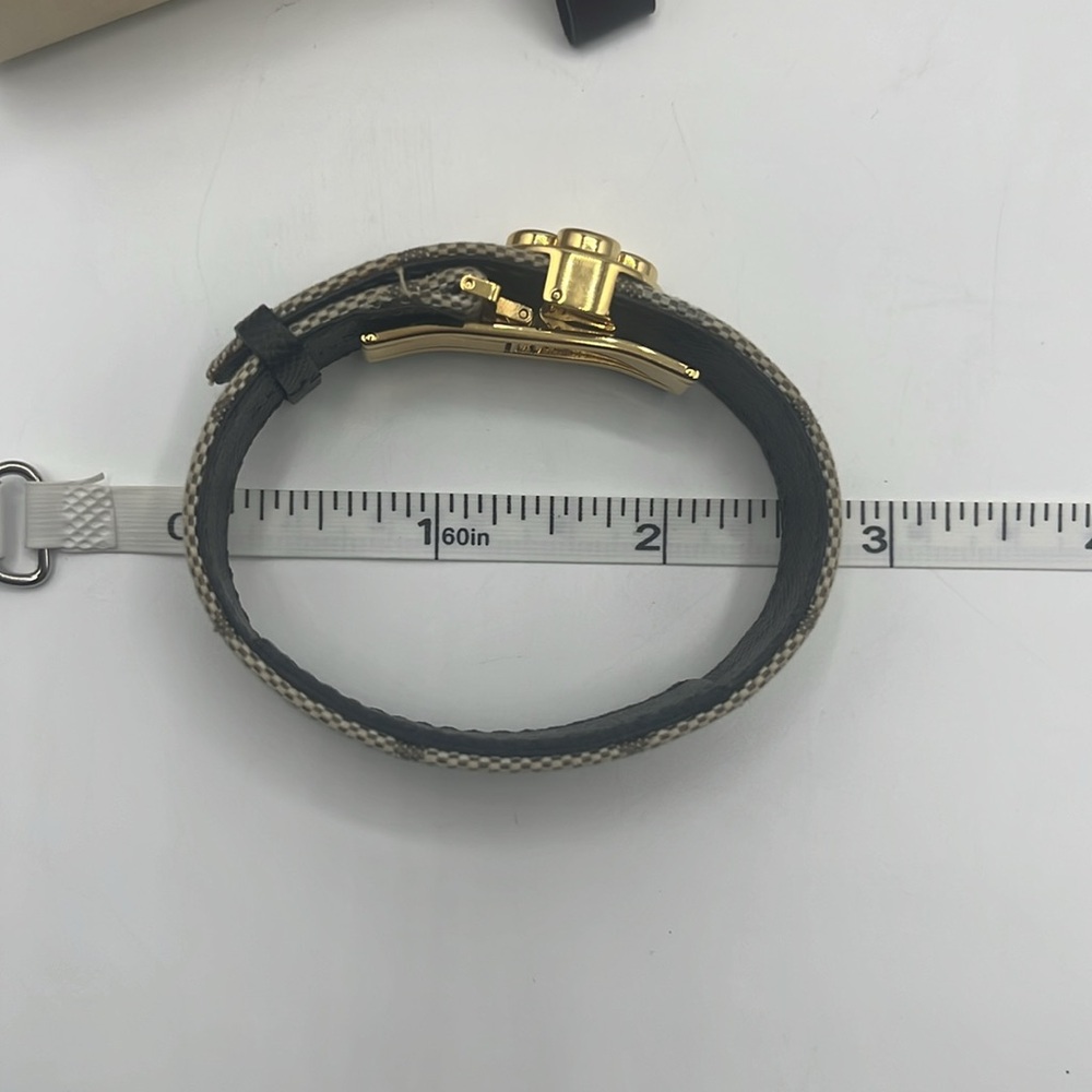 Louis Vuitton Good Luck Bracelet - Picture 4 of 8